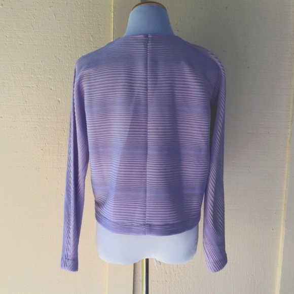 Roucha Tend Textured Long Sleeve Clean Top - Picture 6 of 8